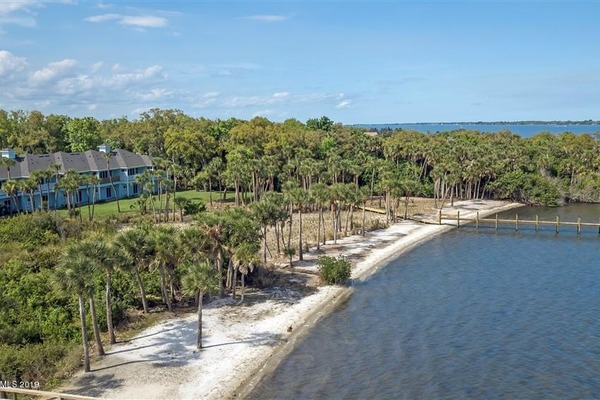 The Perks of Waterfront Living
