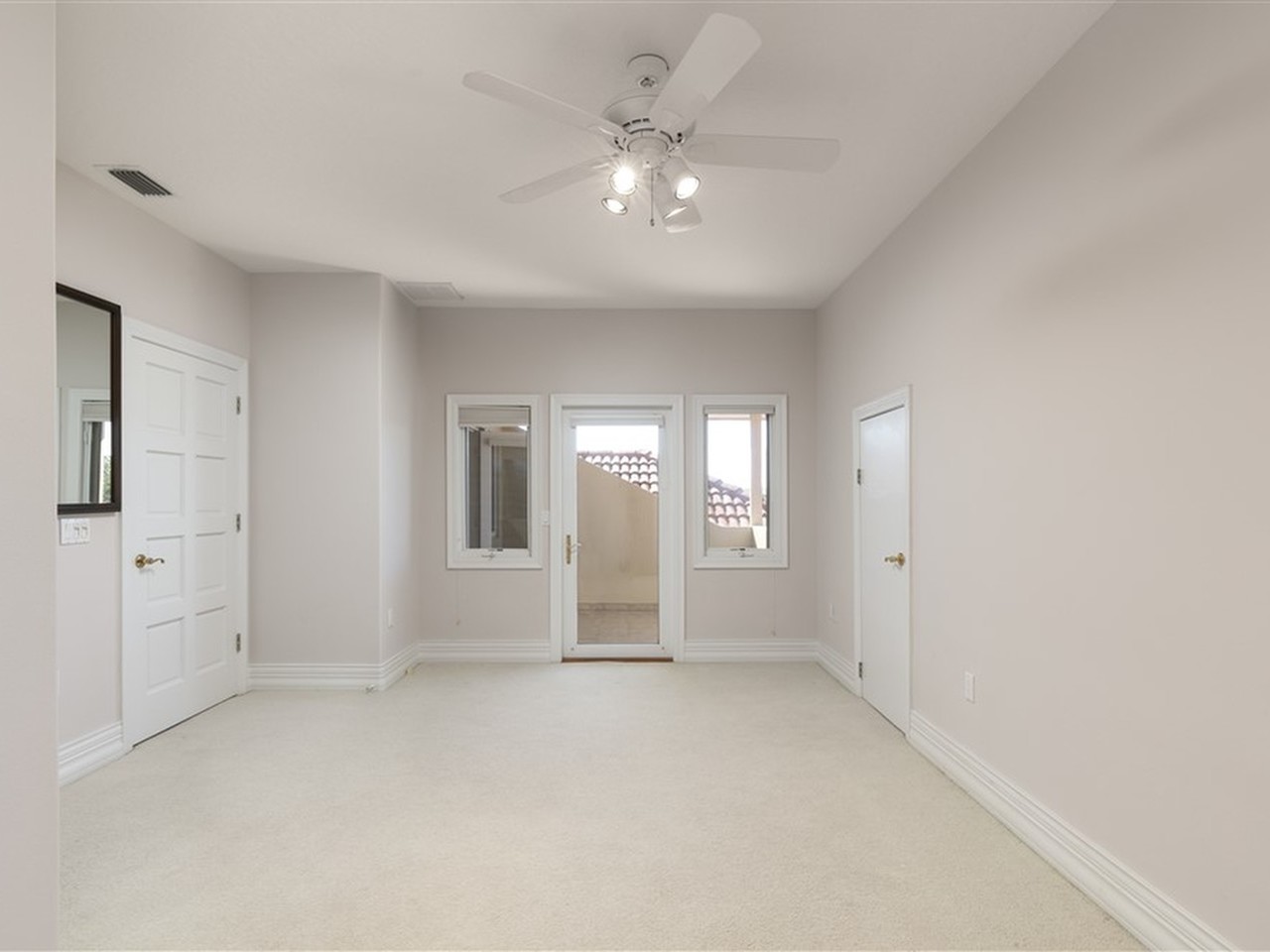 111 Lansing Island Drive