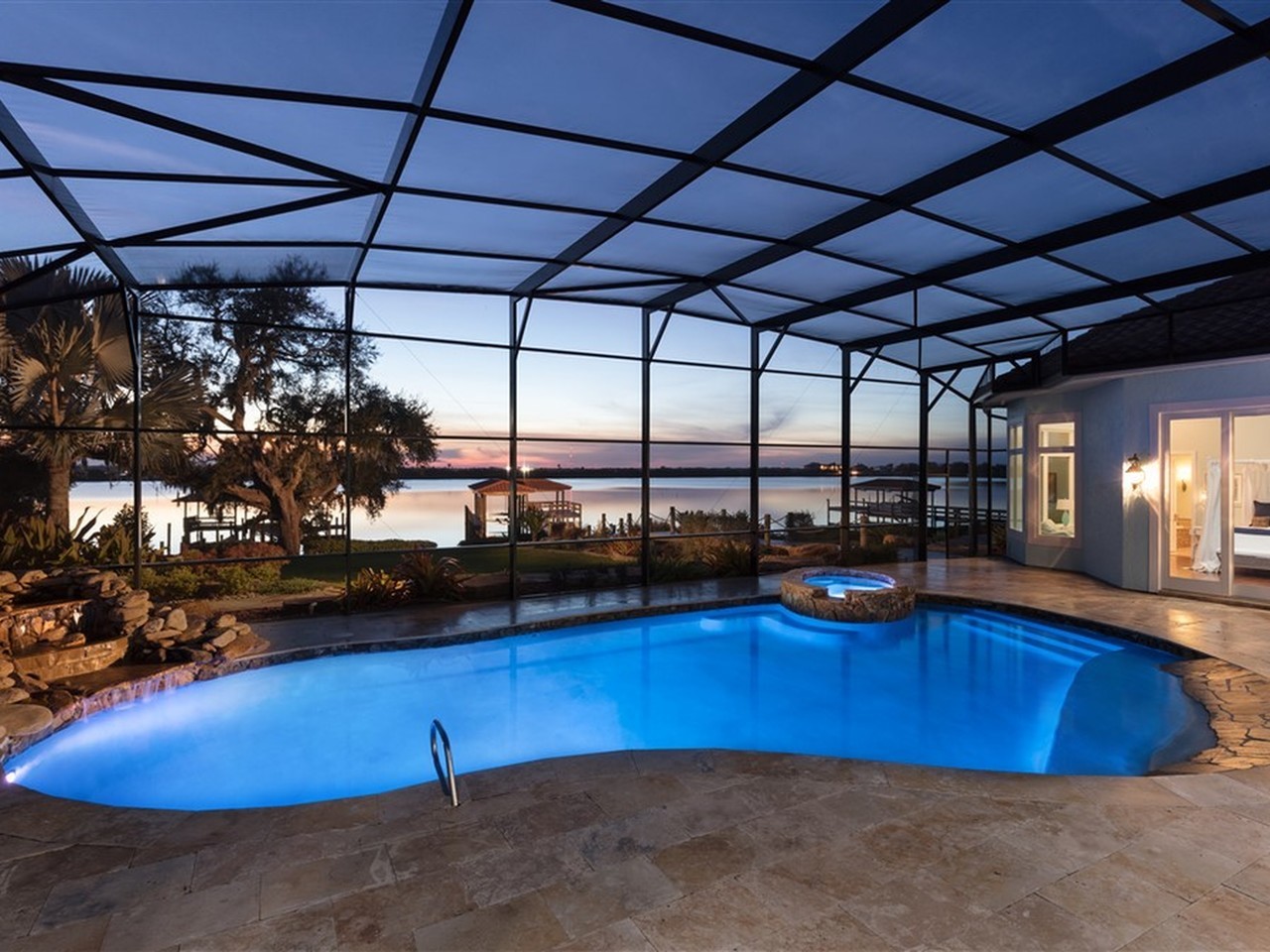 160 Macaw Lane