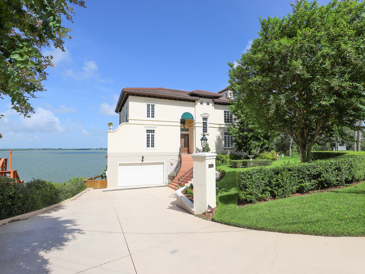 2600 N. Indian River Drive