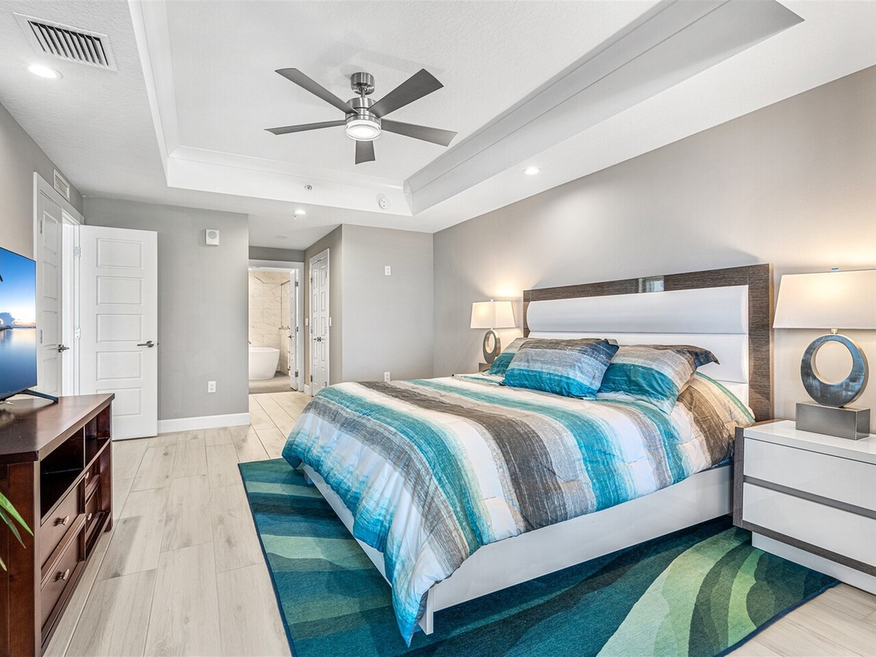 1625 N Highway A1A 202