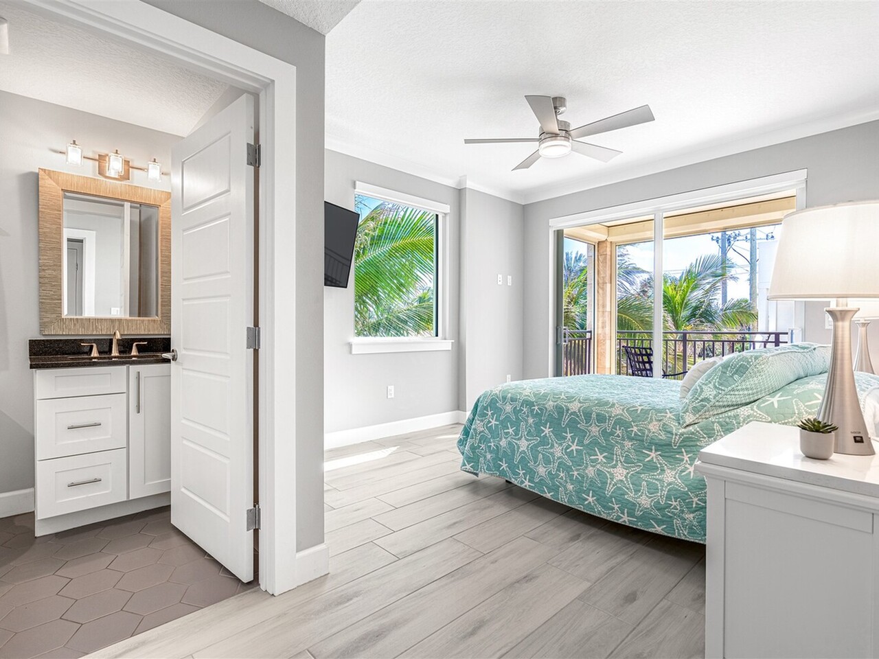 1625 N Highway A1A 202