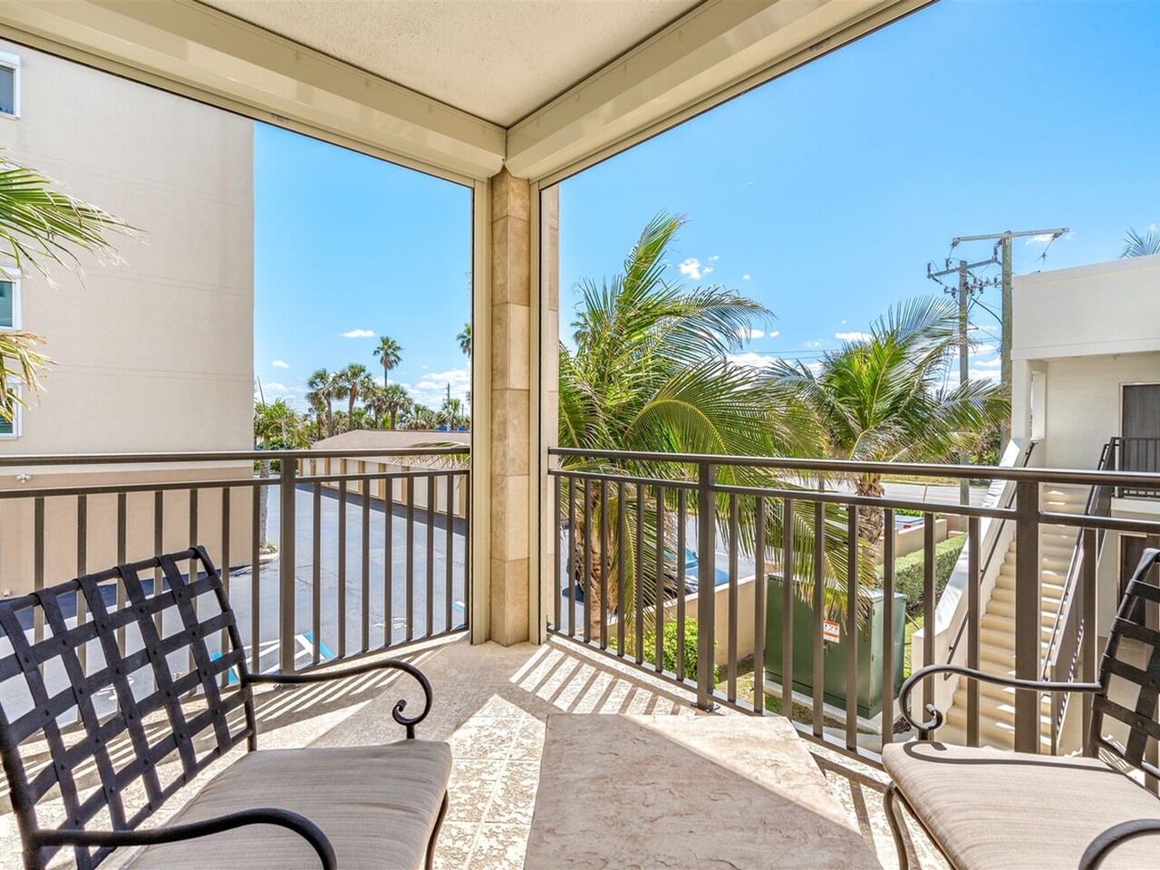 1625 N Highway A1A 202
