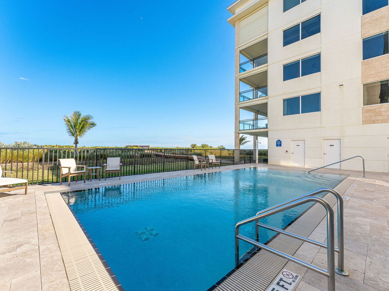 1625 N Highway A1A 401