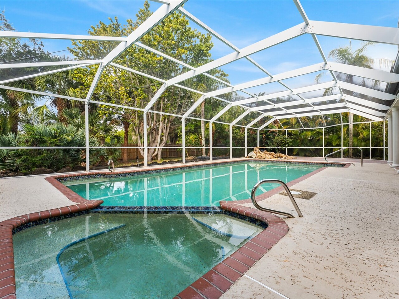193 Peregrine Drive