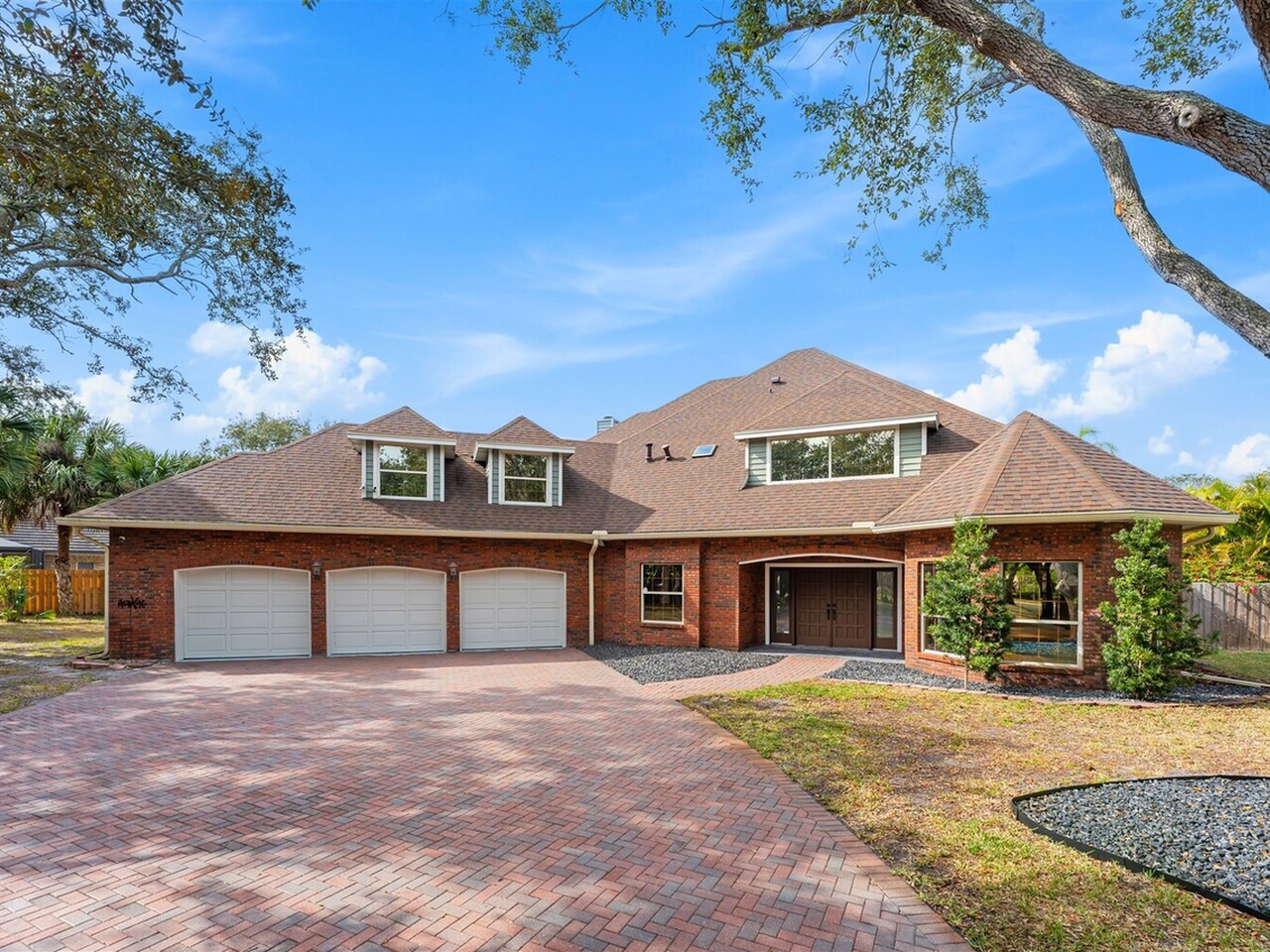 193 Peregrine Drive
