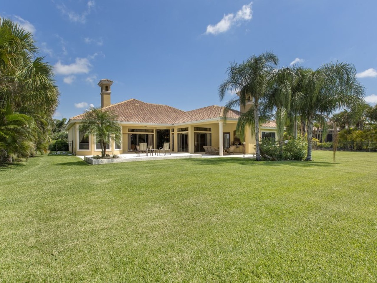 2832 Bellwind Circle