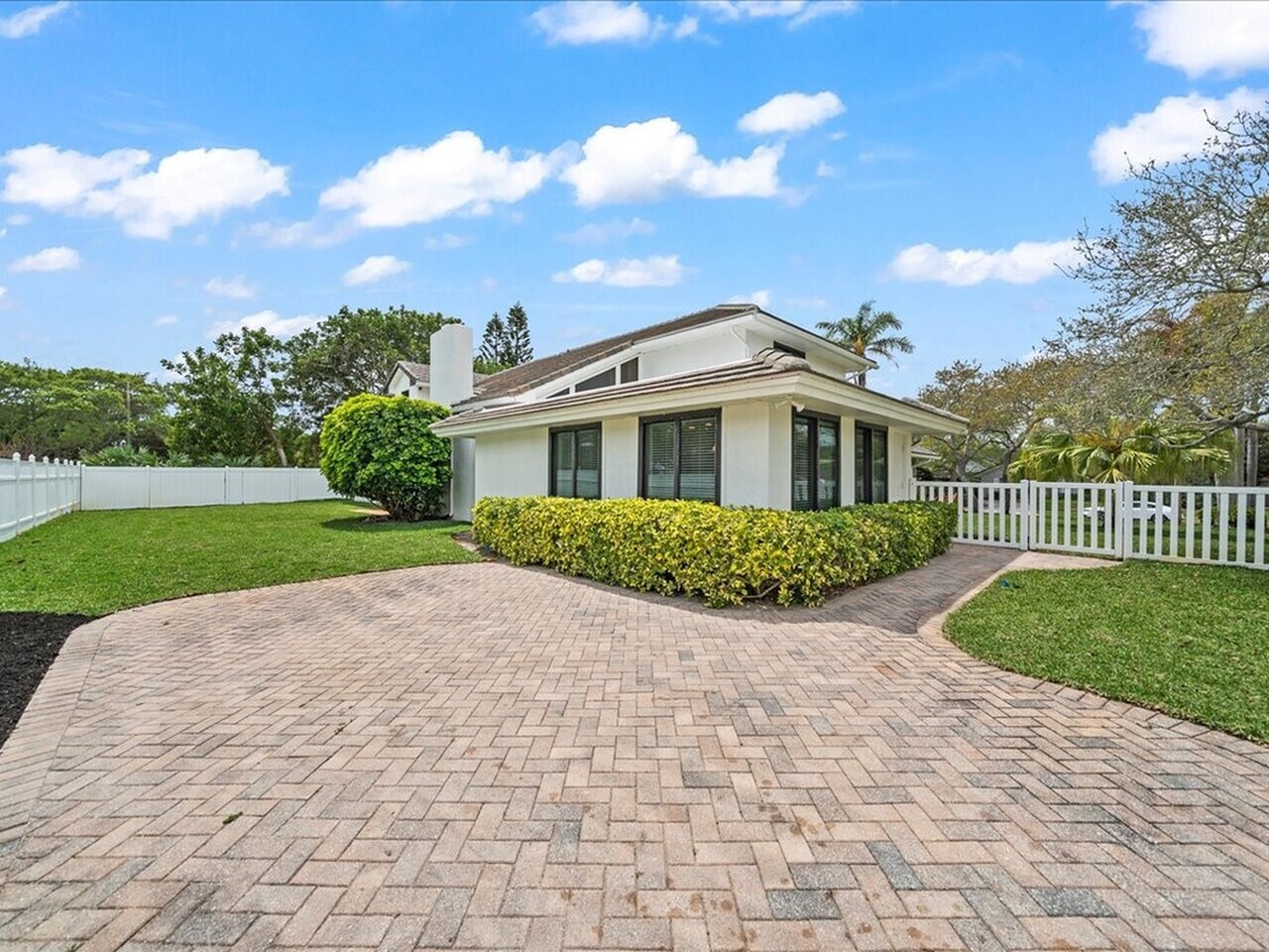 3071 Rio Palma N