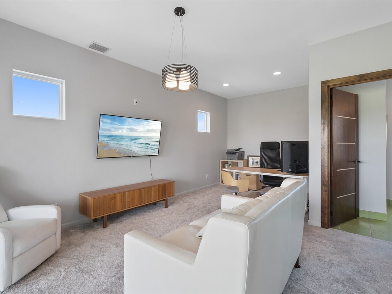 320 Southview Ct.