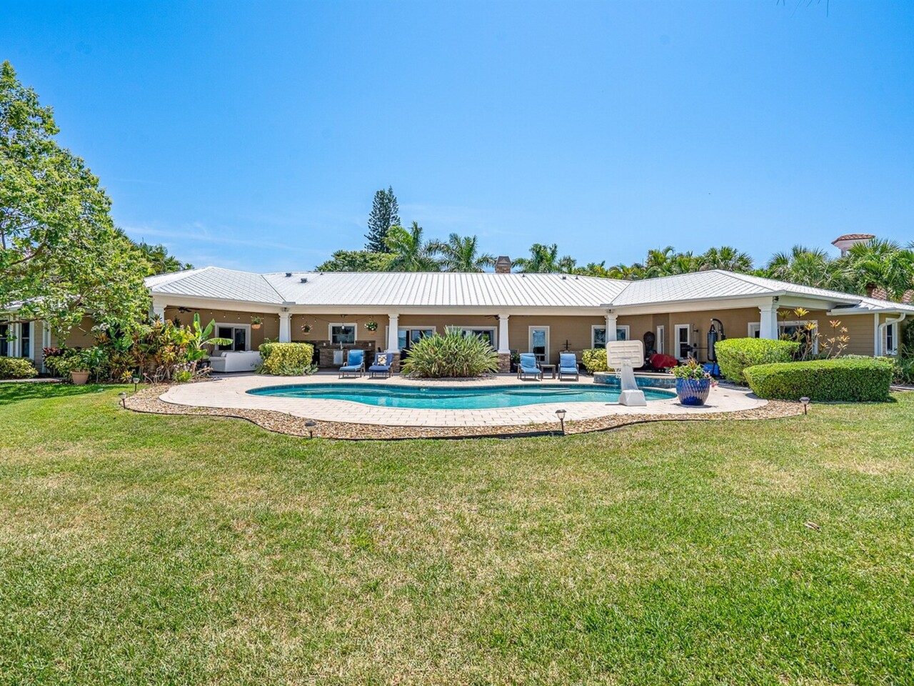437 River View Lane
