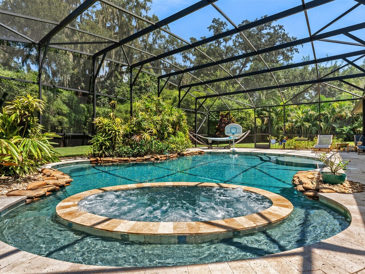 54 Ridge Court
