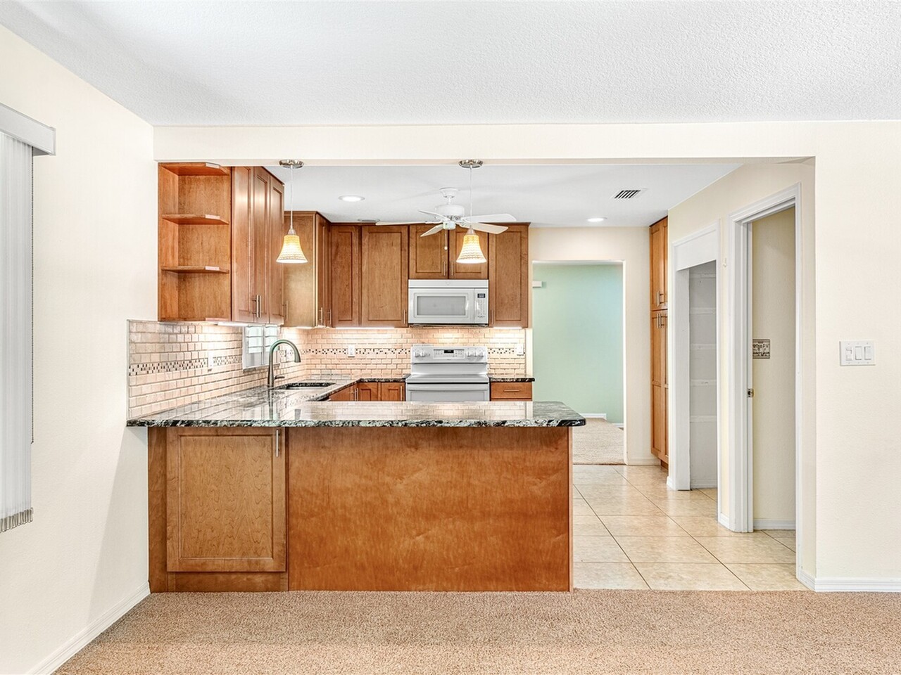 600 Fernwood Dr.