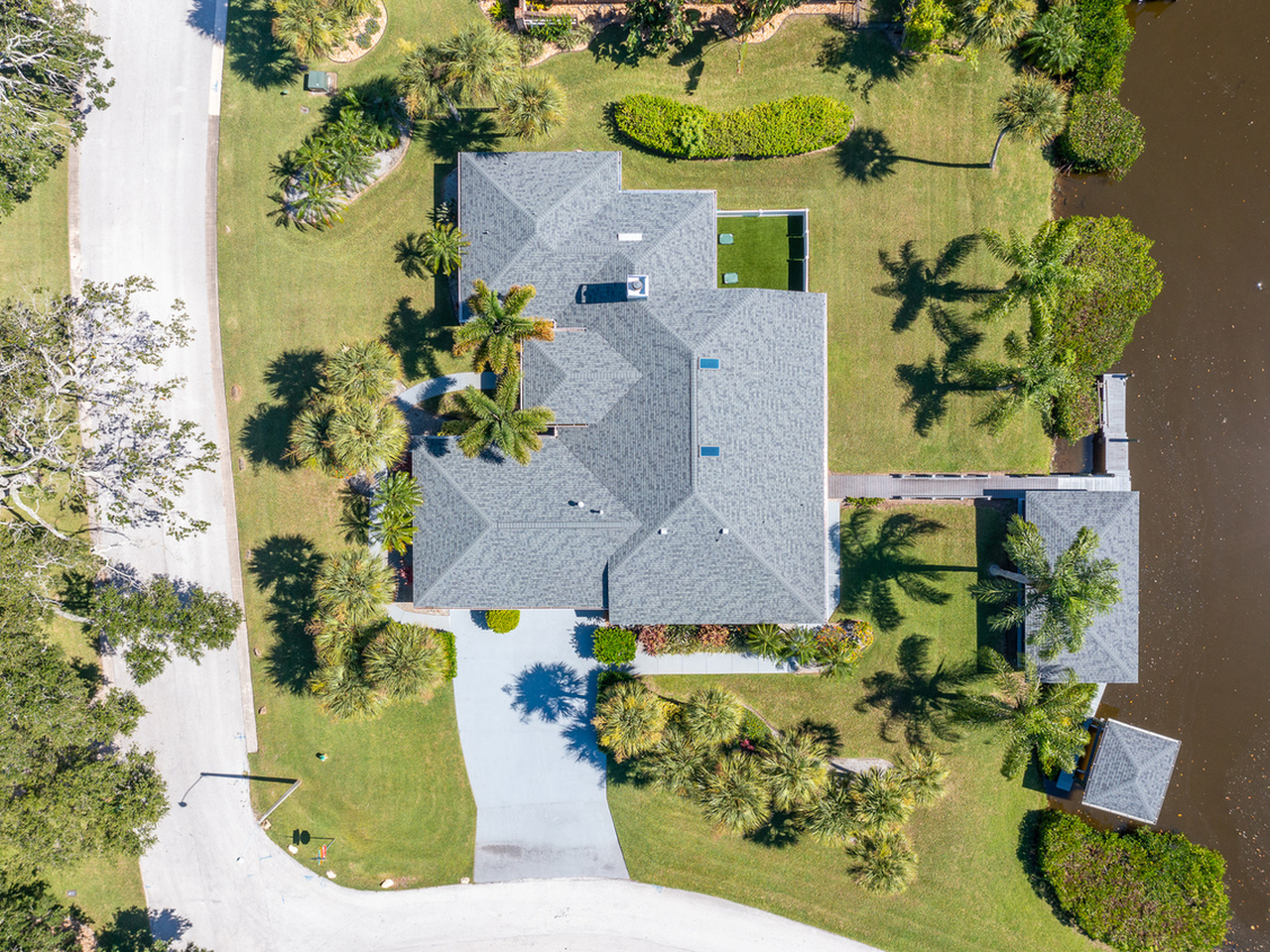 6300 Capstan Court