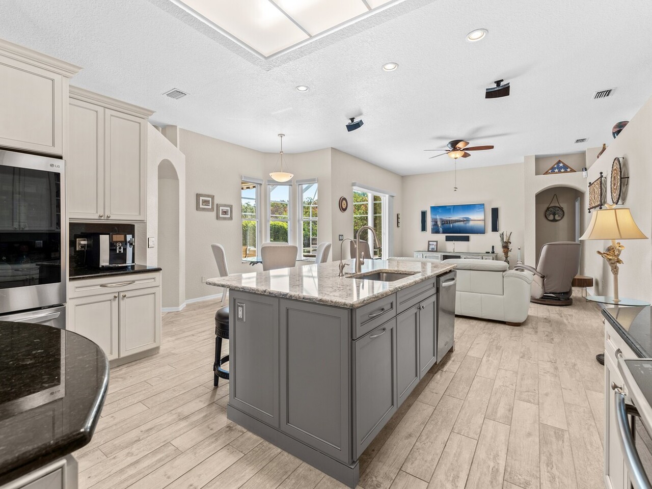 665 Carriage Hill Rd. 