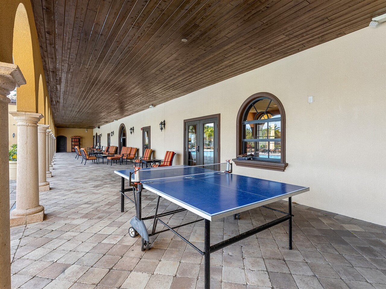 737 Ventura Drive