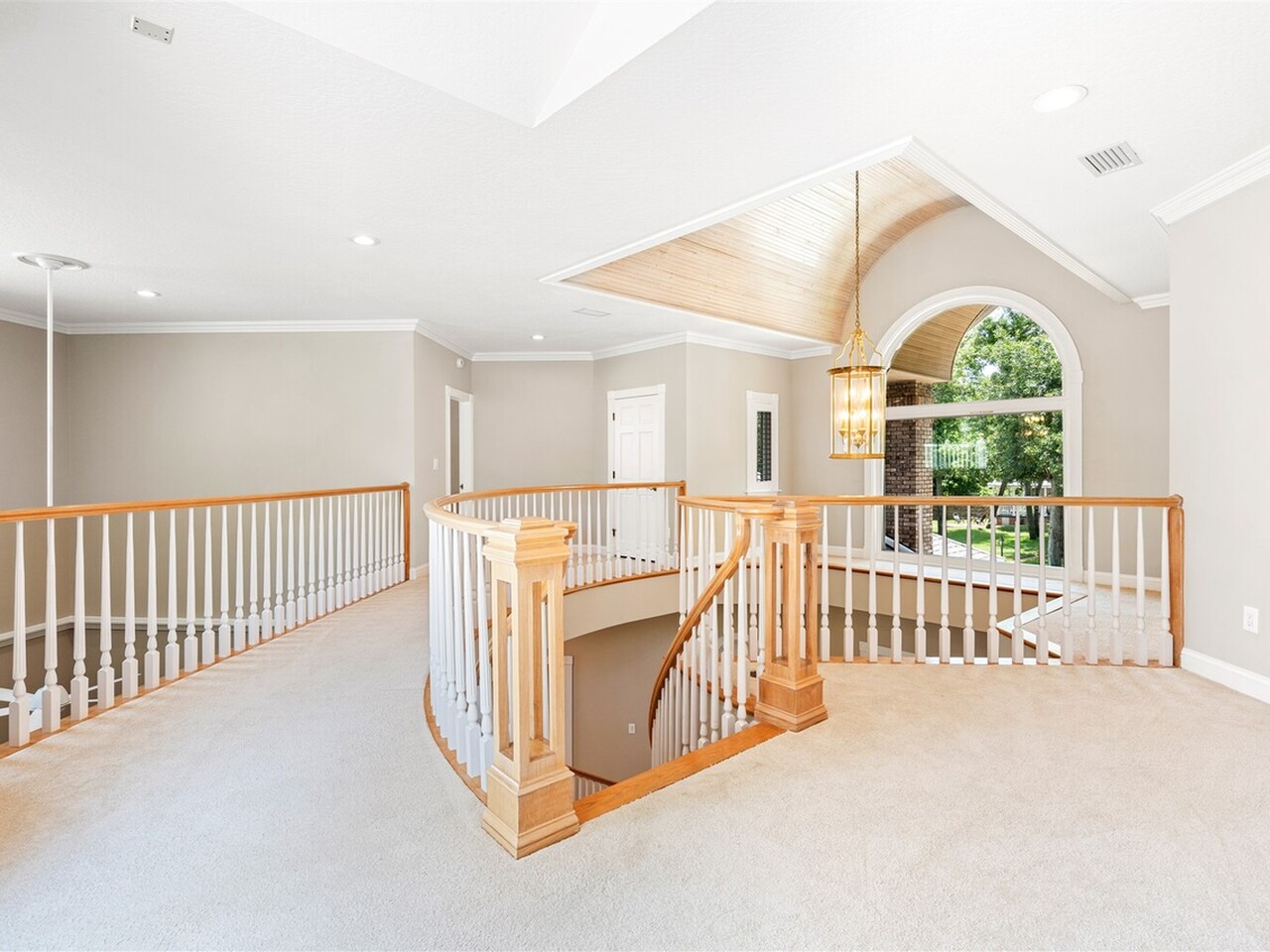 8 River Ridge Dr