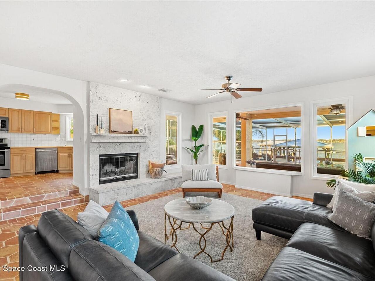801 Grandview Dr.