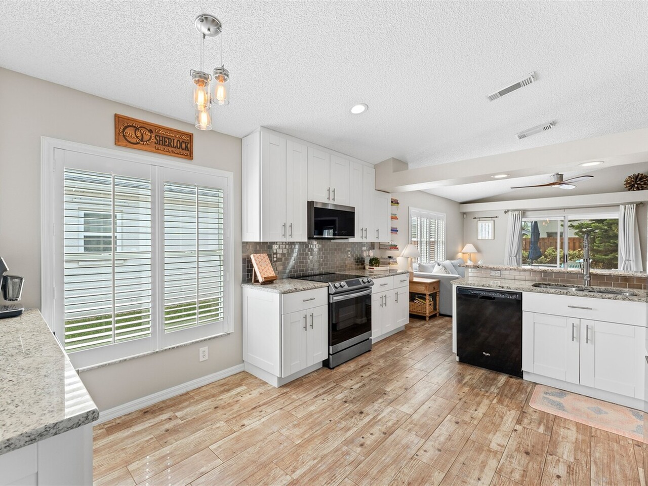 8016 Bracken Lane