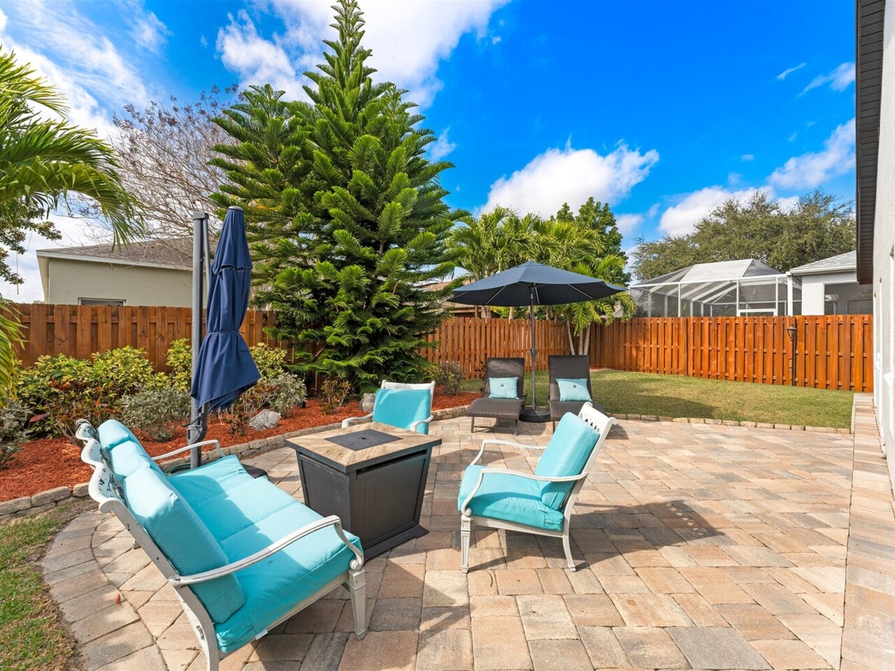 8016 Bracken Lane