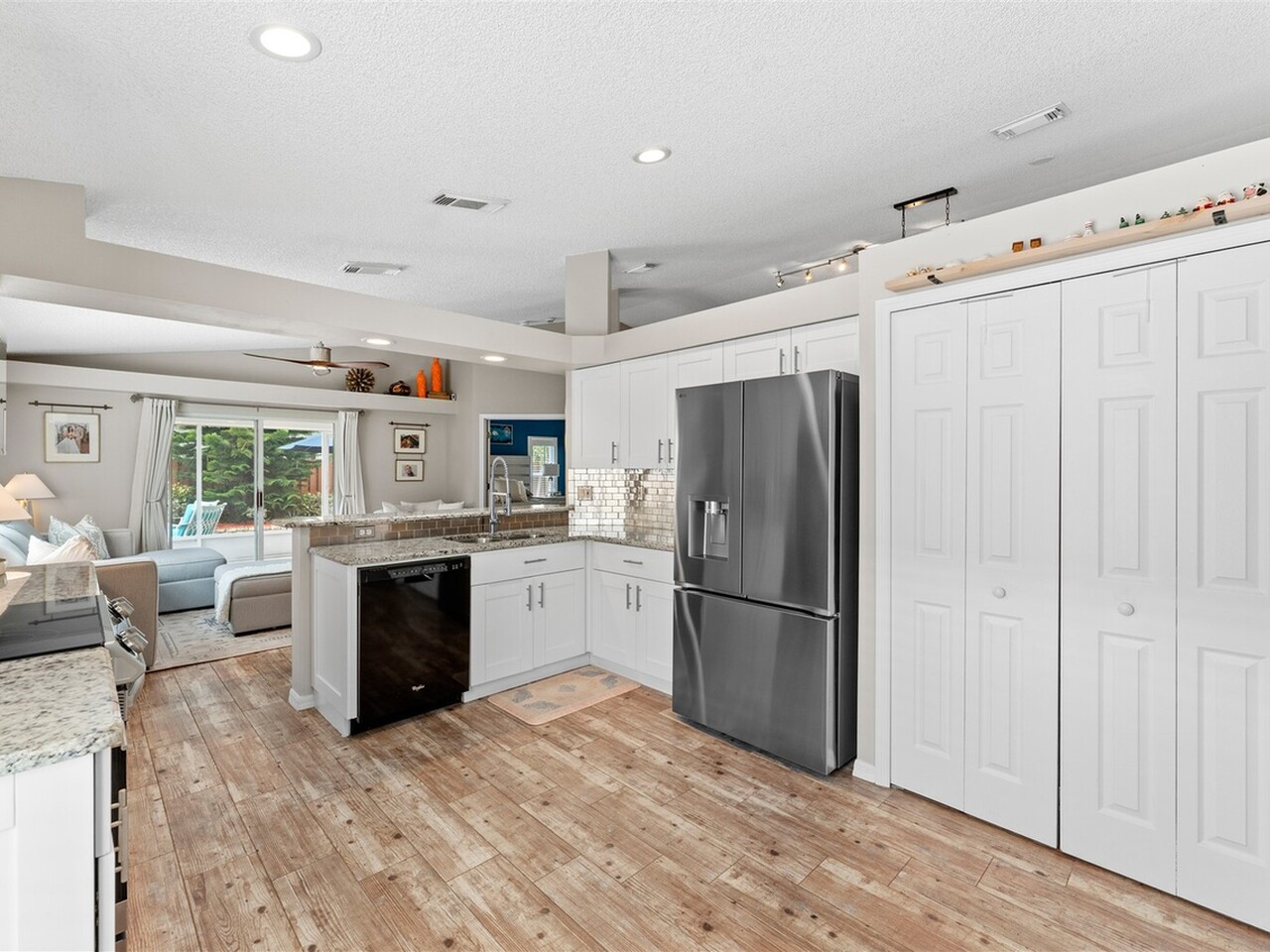 8016 Bracken Lane