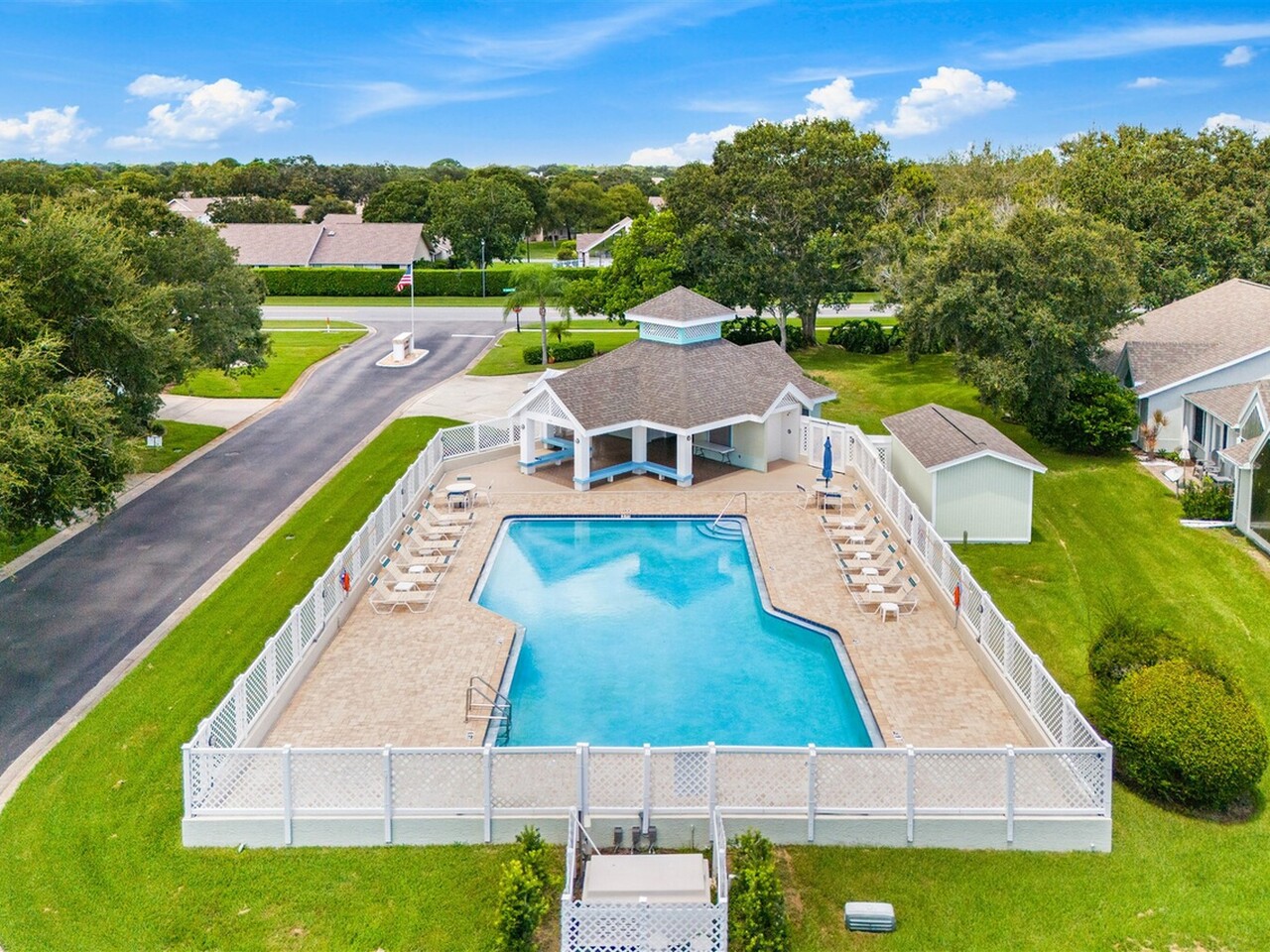 822 Oakwood Drive
