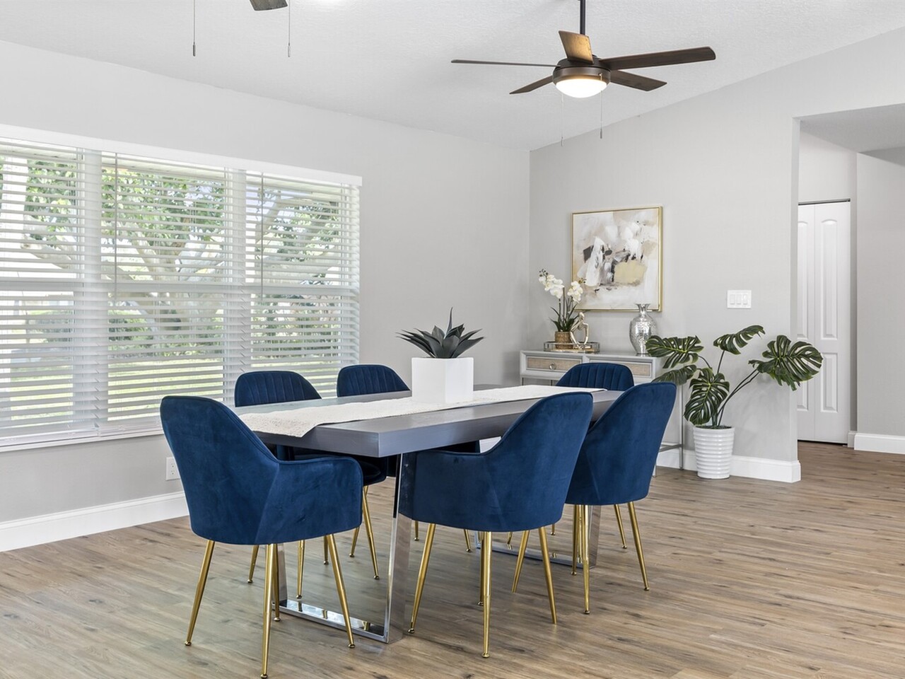 925 Meadow Lark Ln.