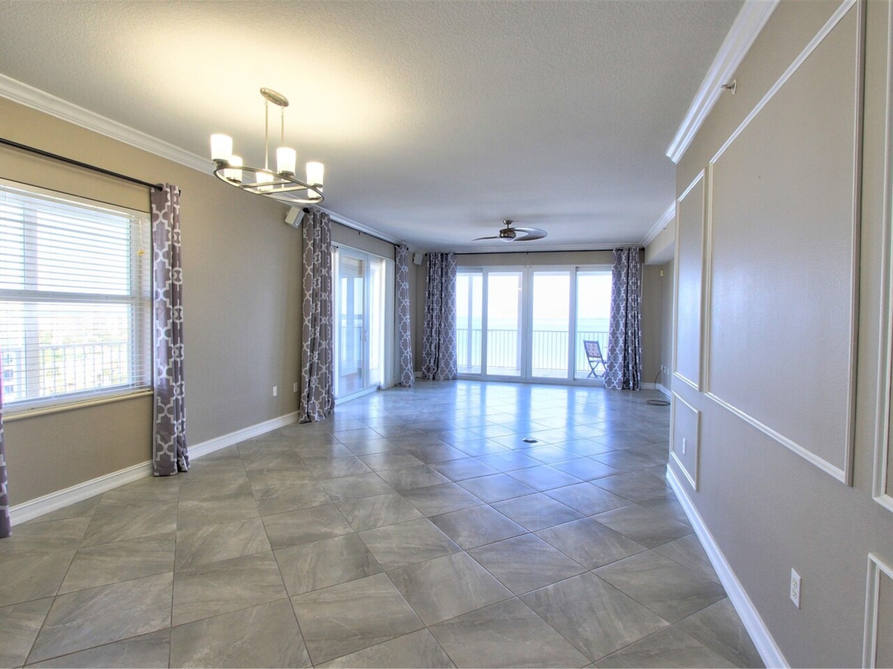 93 Delannoy Ave. #801