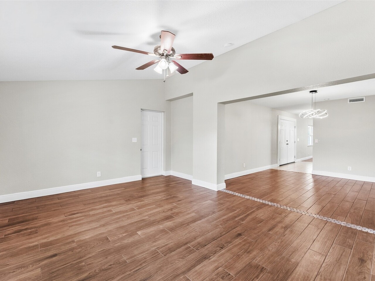 940 Bowing Lane