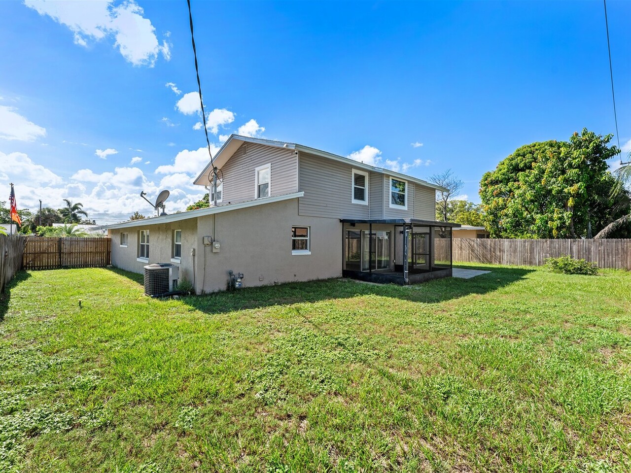 940 Bowing Lane