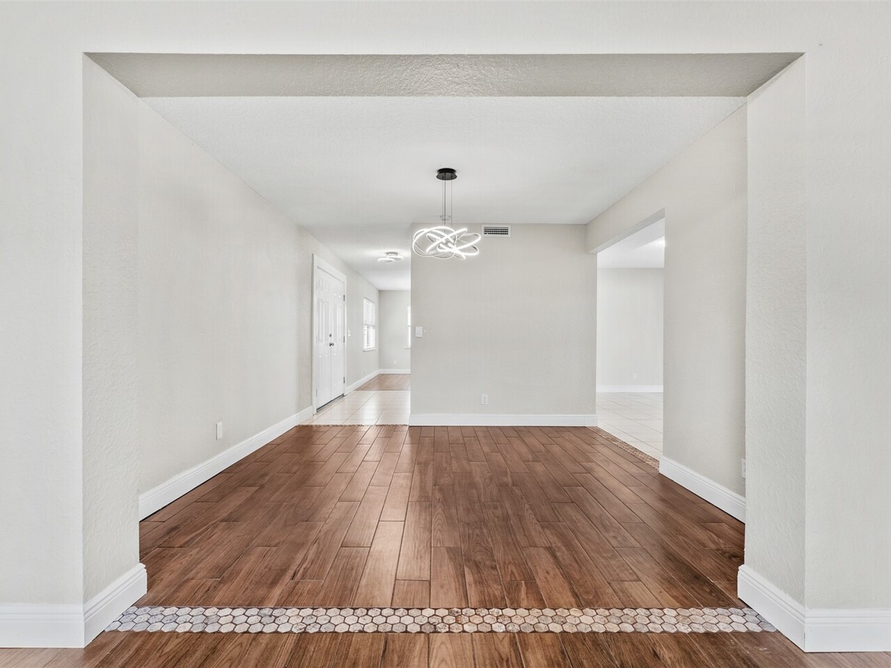 940 Bowing Lane
