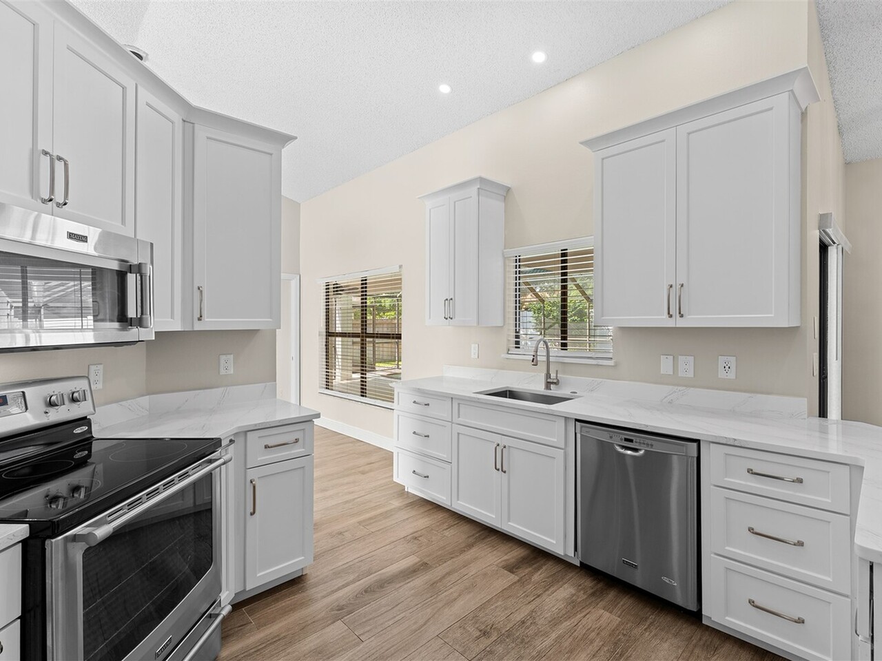 967 Pelican Lane