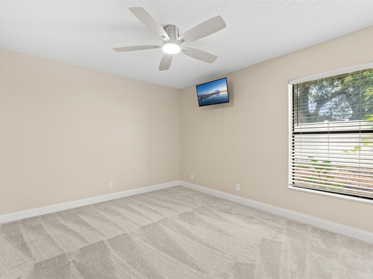 967 Pelican Lane