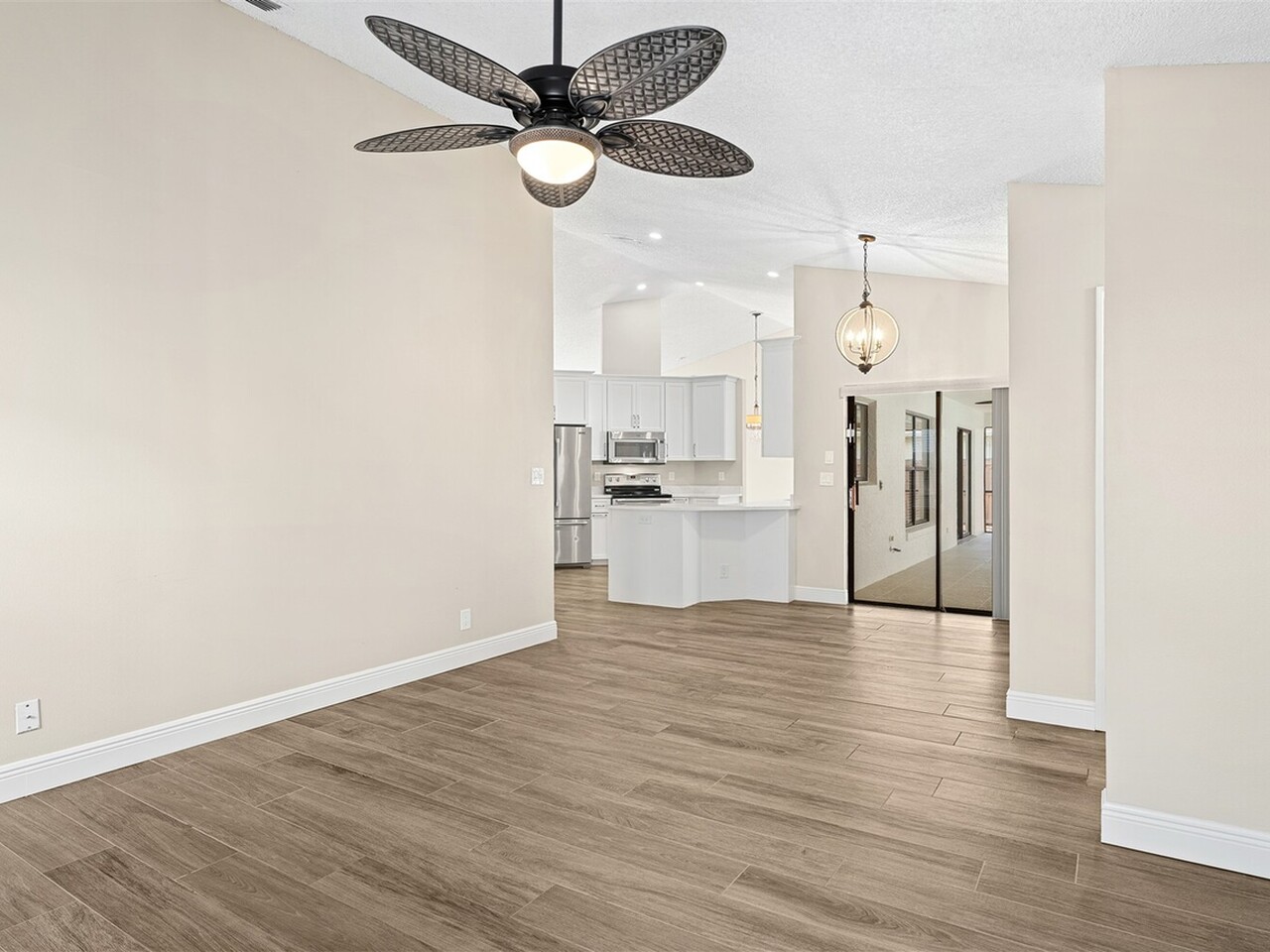 967 Pelican Lane