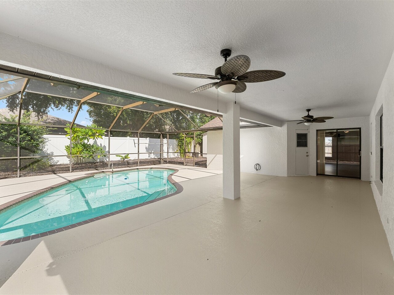 967 Pelican Lane