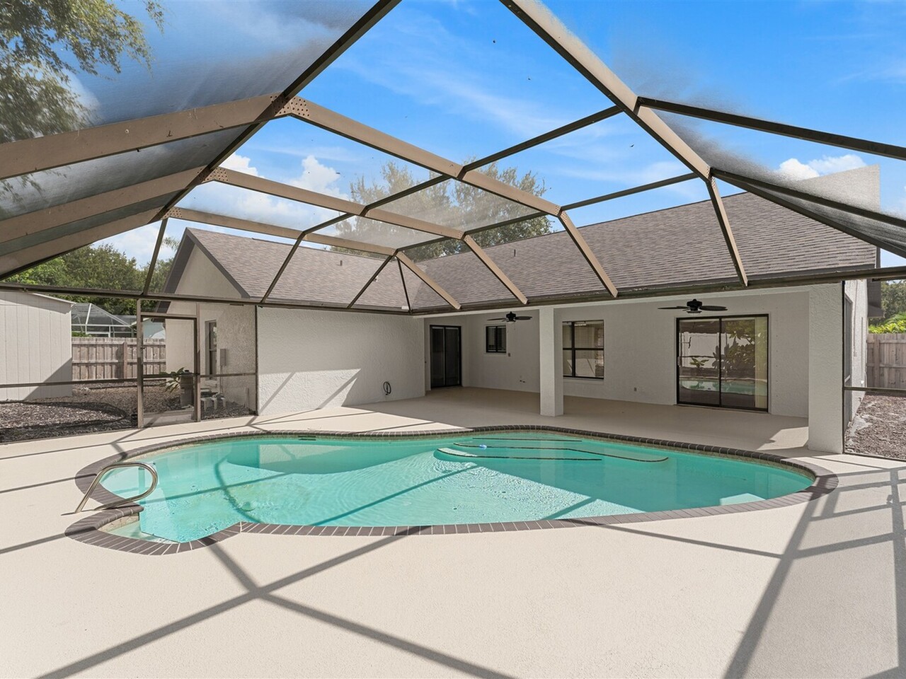 967 Pelican Lane