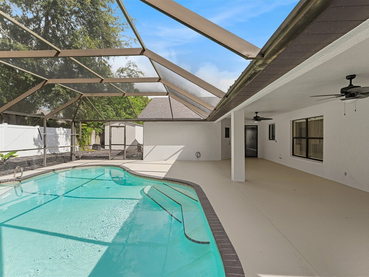 967 Pelican Lane