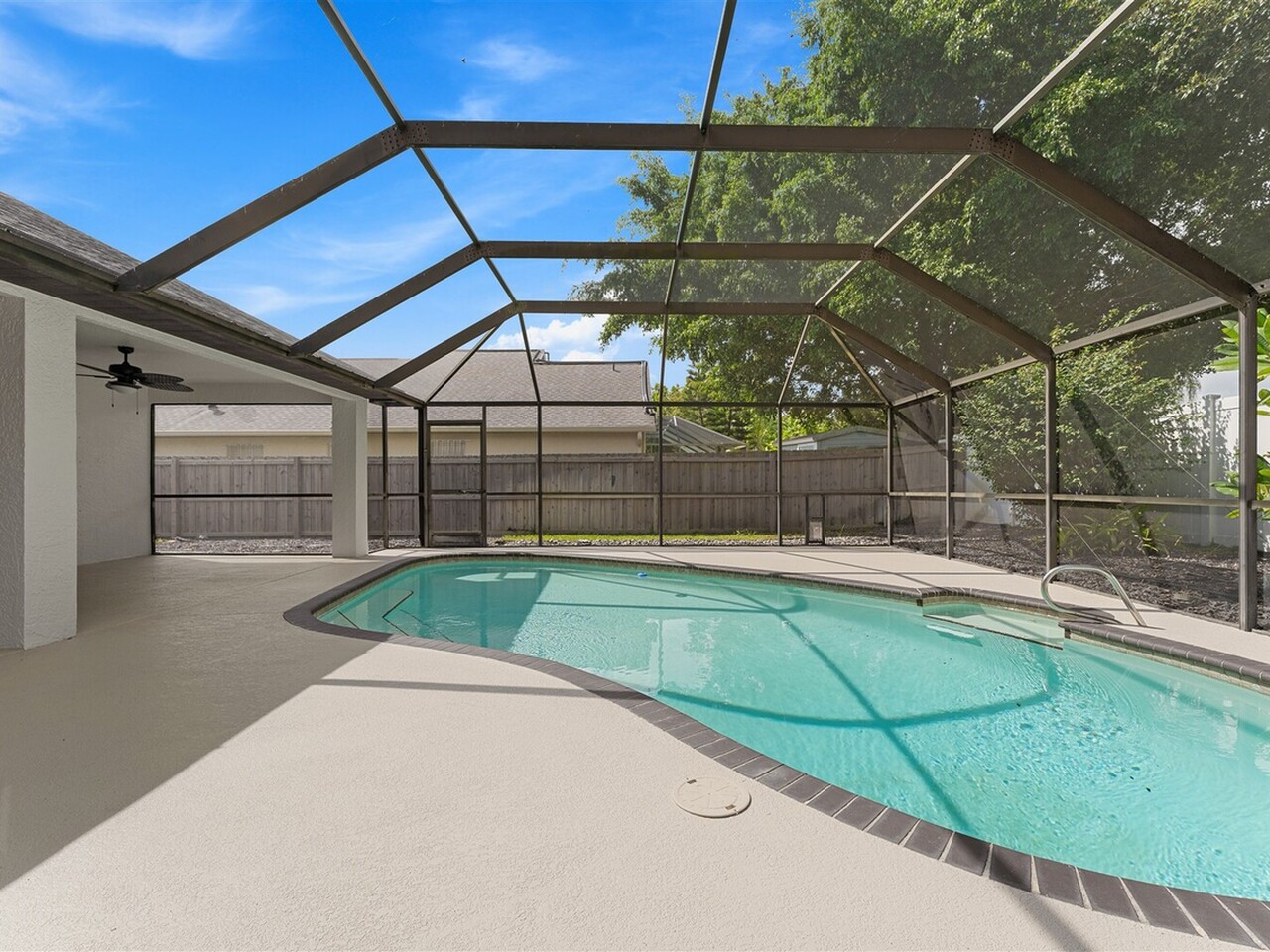 967 Pelican Lane