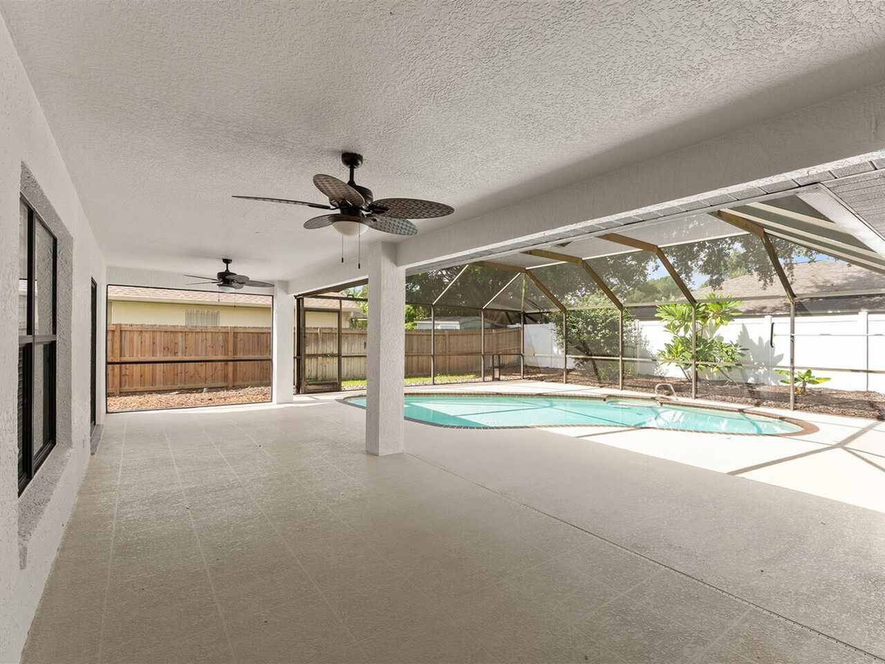 967 Pelican Lane
