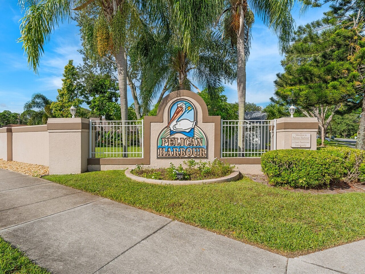 967 Pelican Lane